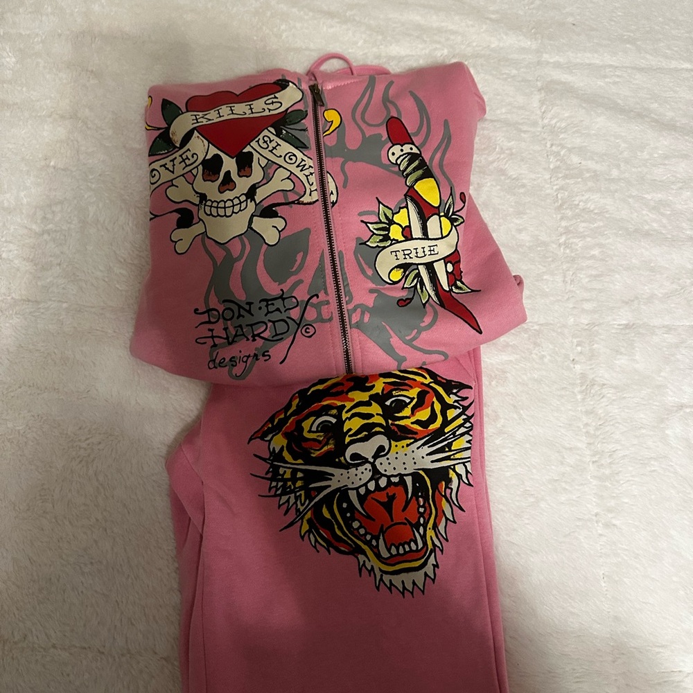 Pink Ed Hardy set